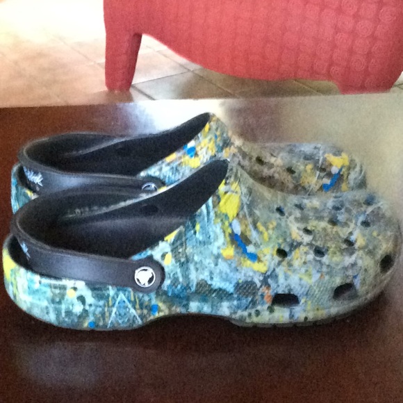 Vintage Rare Crocs Men’s Rare Jackson Pollock’s 100th Birthday - Picture 2 of 3